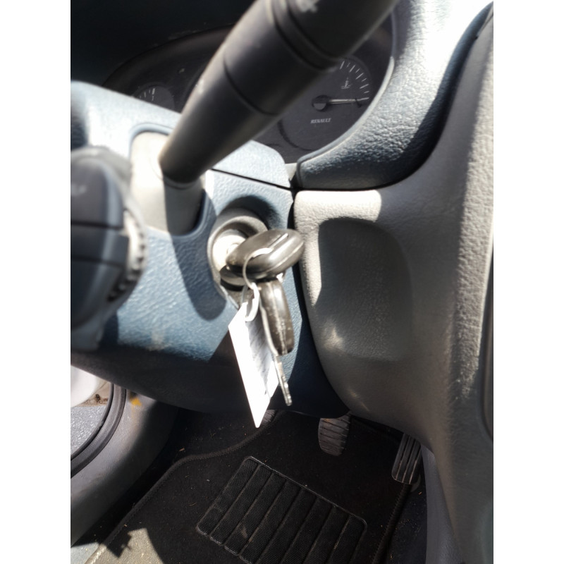 Capot RENAULT CLIO 2 Photo n°15
