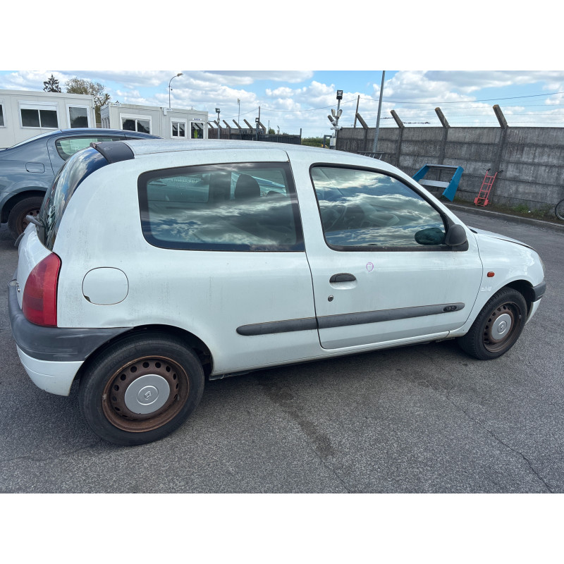 Capot RENAULT CLIO 2 Photo n°20