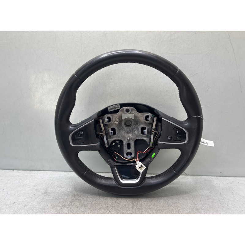 Volant RENAULT CLIO 4 Photo n°2