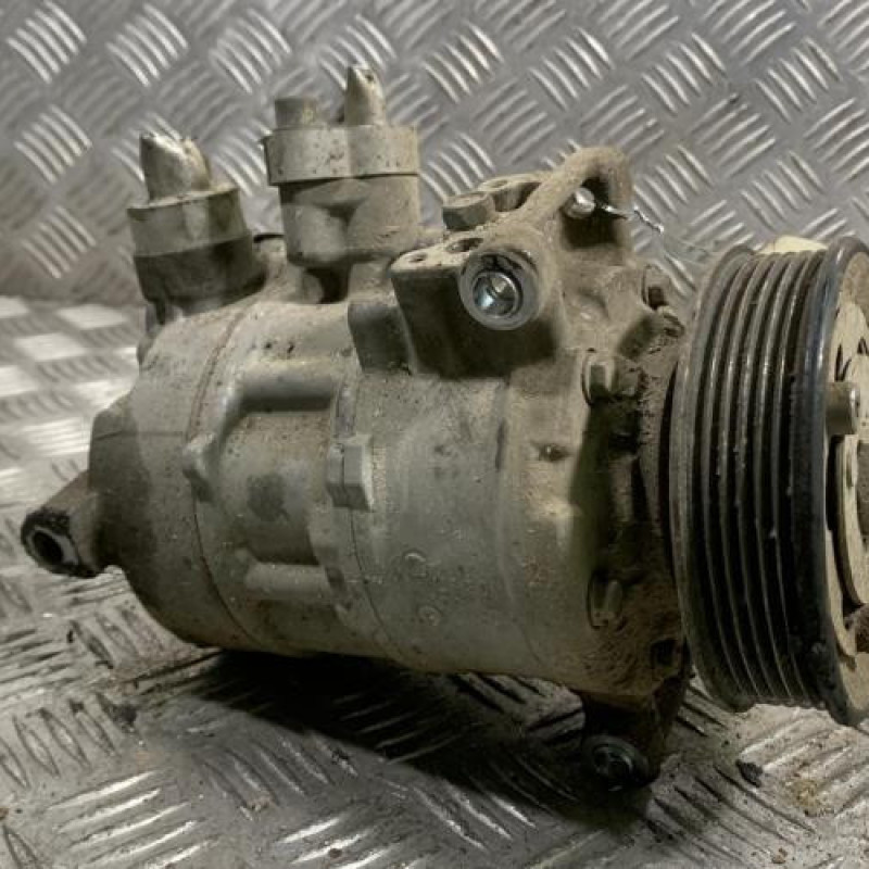 Compresseur clim VOLKSWAGEN GOLF 7 Photo n°3