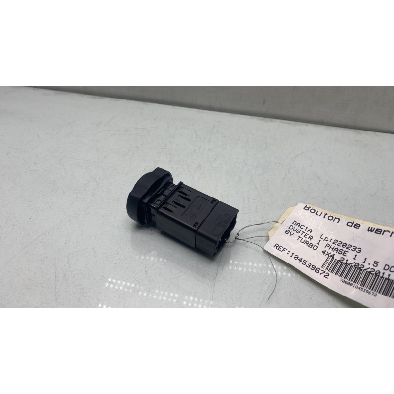 Bouton de warning DACIA DUSTER 1 Photo n°2