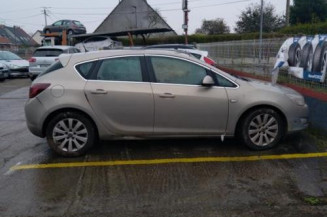 Vitre avant droit OPEL ASTRA J