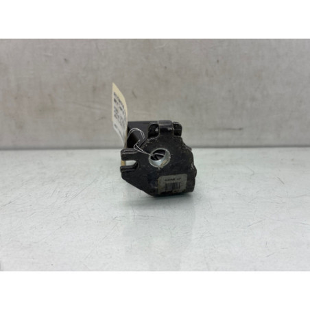 Attache ceinture arriere gauche FORD FOCUS 3