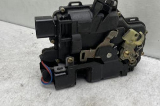 Serrure avant droit VOLKSWAGEN GOLF 4