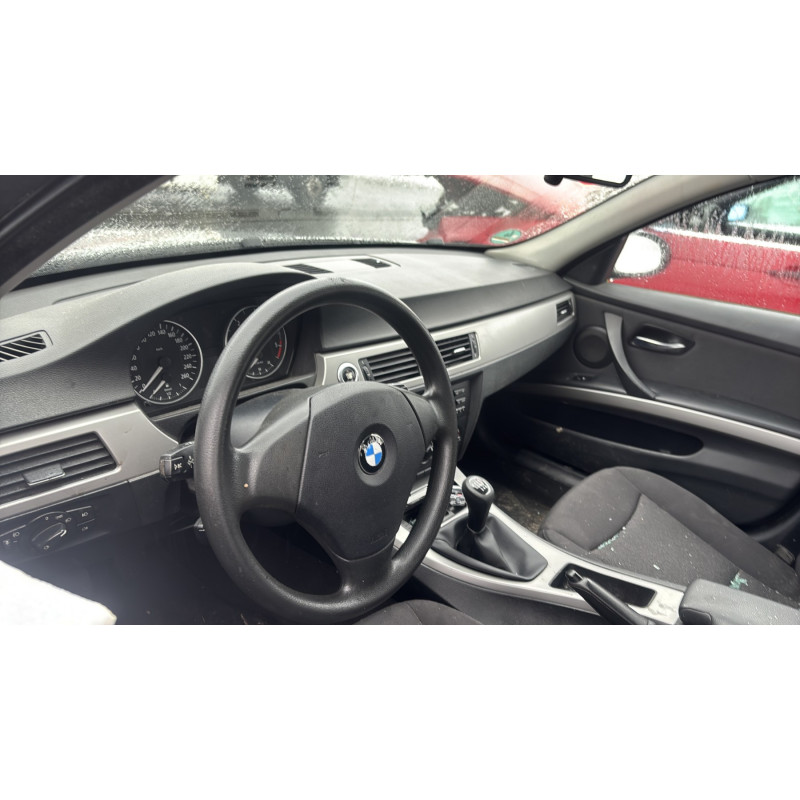 Plage arriere BMW SERIE 3 E91 Photo n°20