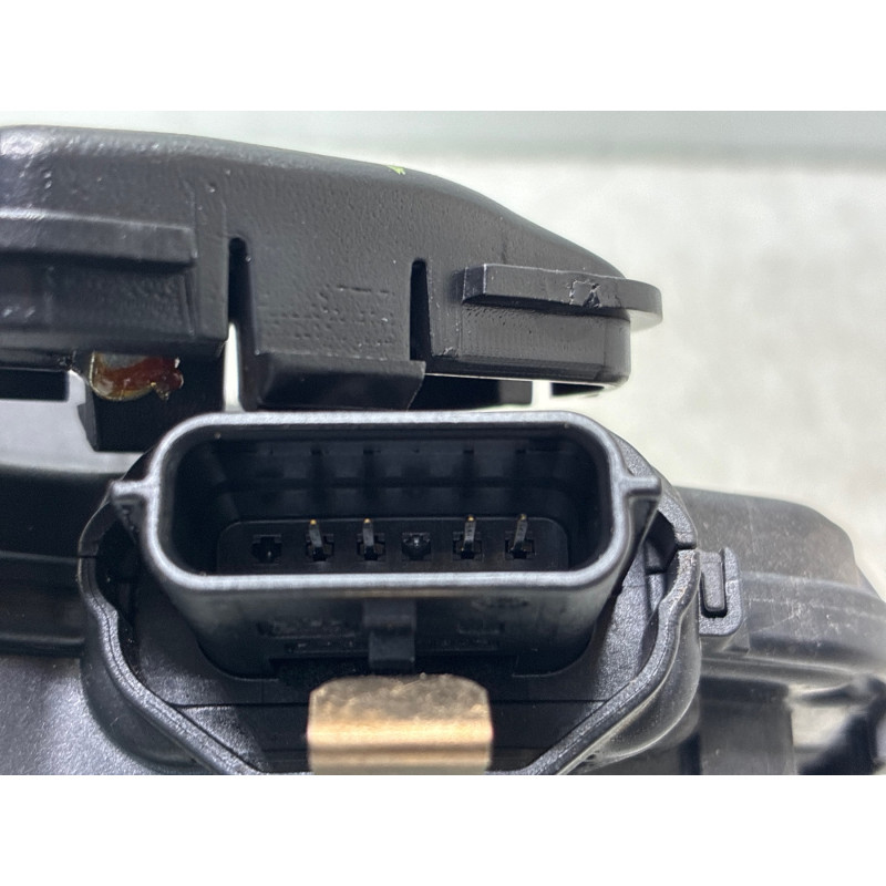 Serrure arriere droit RENAULT CLIO 4 Photo n°4