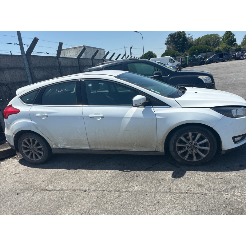 FORD FOCUS 3 PHASE 2 1.0i - 12V TURBO Photo n°3