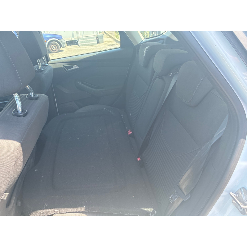 FORD FOCUS 3 PHASE 2 1.0i - 12V TURBO Photo n°10