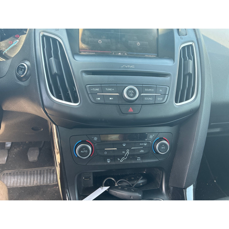 FORD FOCUS 3 PHASE 2 1.0i - 12V TURBO Photo n°21