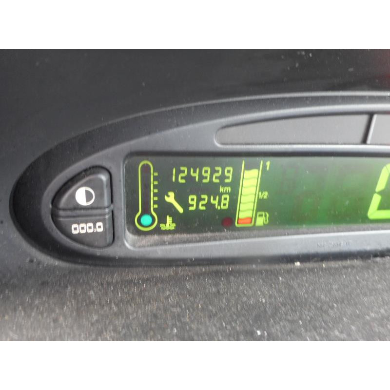 Moteur CITROEN XSARA PICASSO Photo n°13