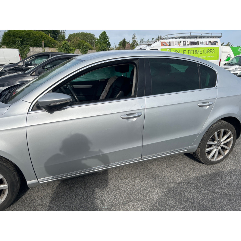 Vitre avant droit VOLKSWAGEN PASSAT 6 Photo n°4