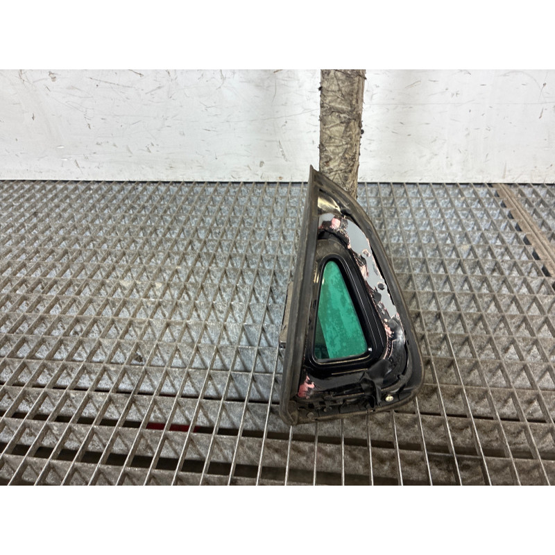Custode arriere droit RENAULT CLIO 4 Photo n°1