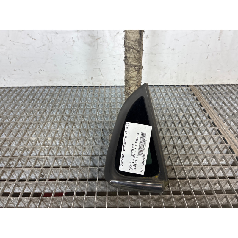 Custode arriere droit RENAULT CLIO 4 Photo n°3