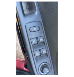 Vitre arriere droit RENAULT CLIO 4