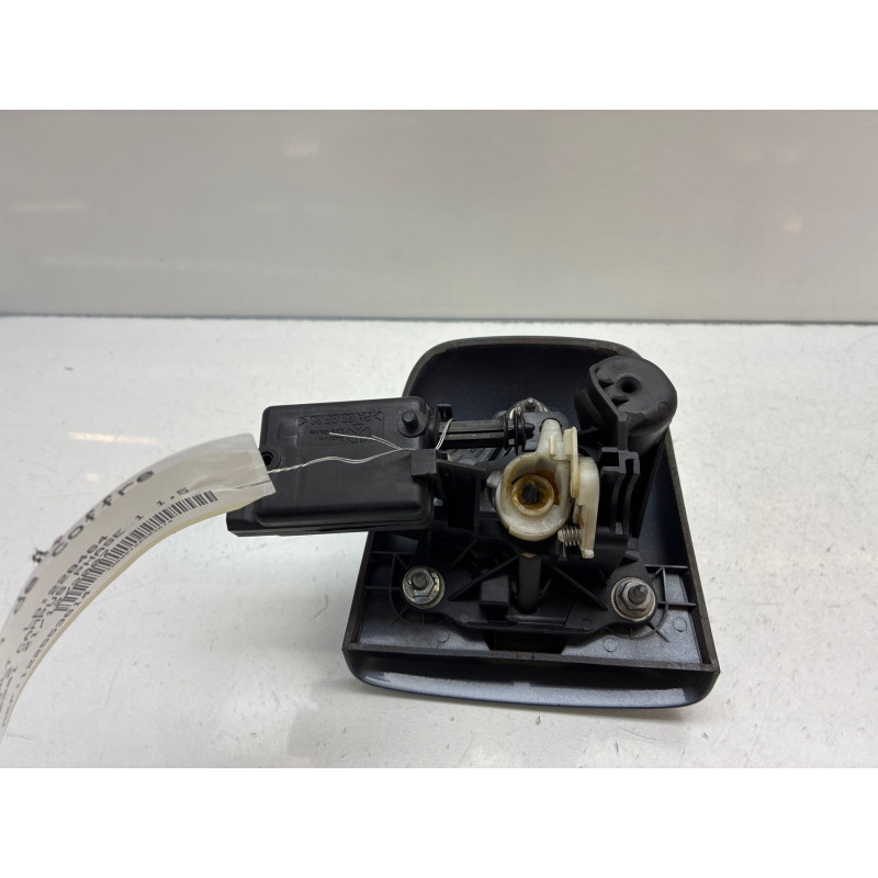 Bouton de coffre RENAULT CLIO 2 CAMPUS Photo n°1