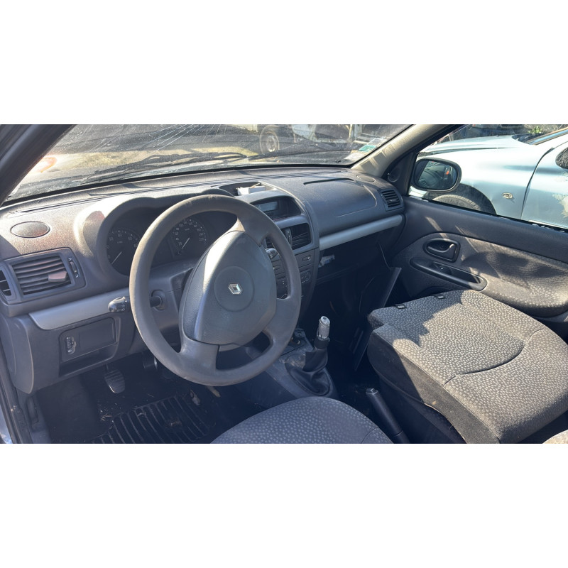 Bouton de coffre RENAULT CLIO 2 CAMPUS Photo n°17