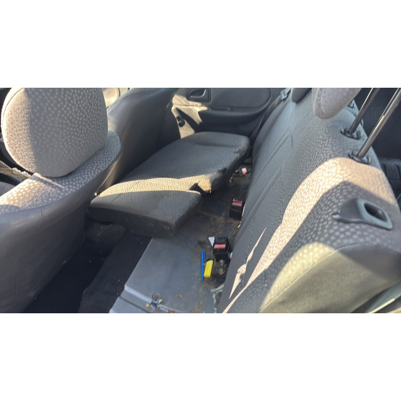 Bouton de coffre RENAULT CLIO 2 CAMPUS Photo n°19