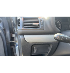 Bouton de coffre RENAULT CLIO 2 CAMPUS