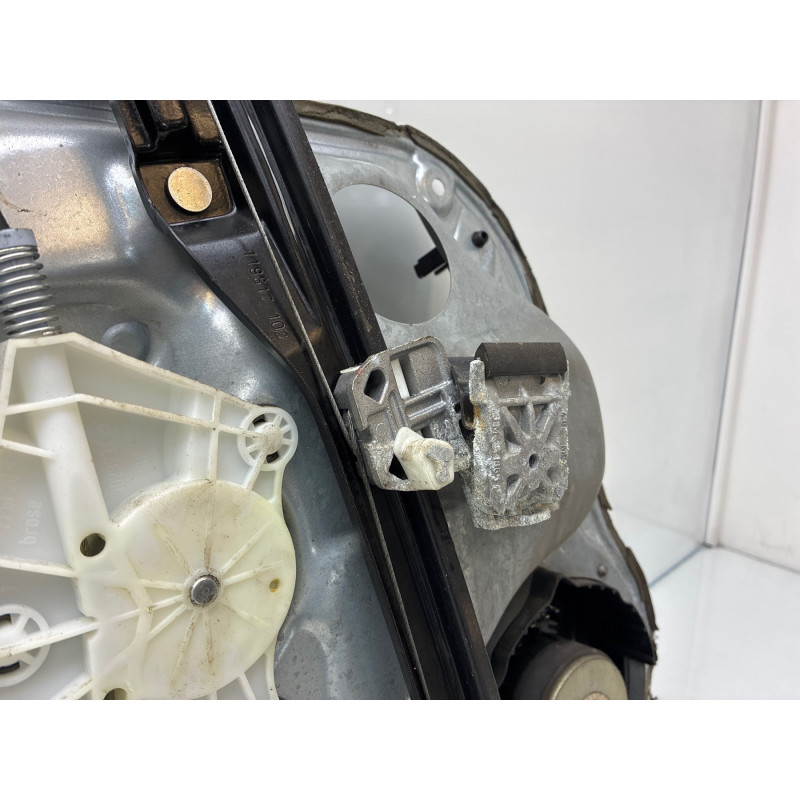 Leve vitre electrique avant droit VOLKSWAGEN GOLF 4 Photo n°4