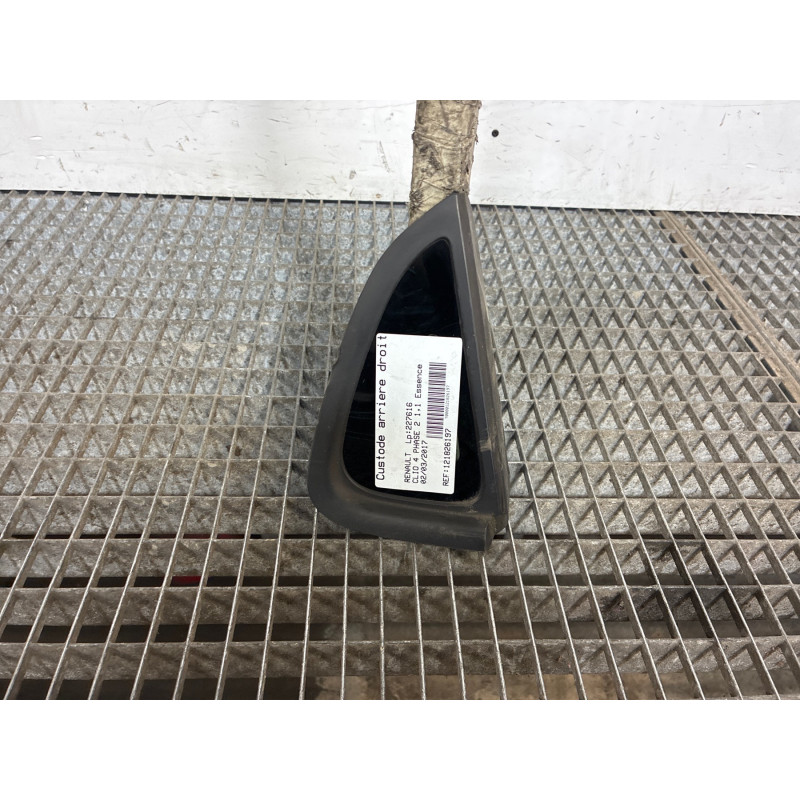 Custode arriere droit RENAULT CLIO 4 Photo n°1