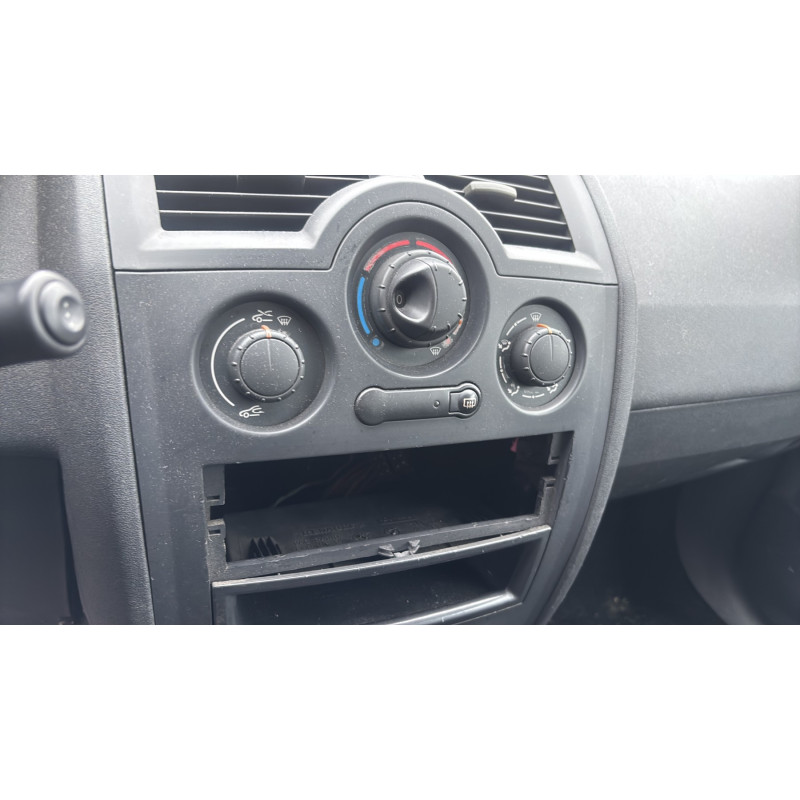 Vitre arriere droit RENAULT MEGANE 2 Photo n°20