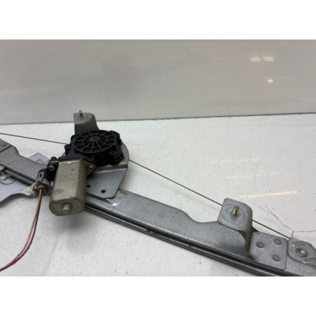 Leve vitre electrique avant droit DACIA DUSTER 1