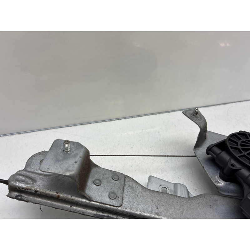 Leve vitre electrique avant droit DACIA DUSTER 1 Photo n°3