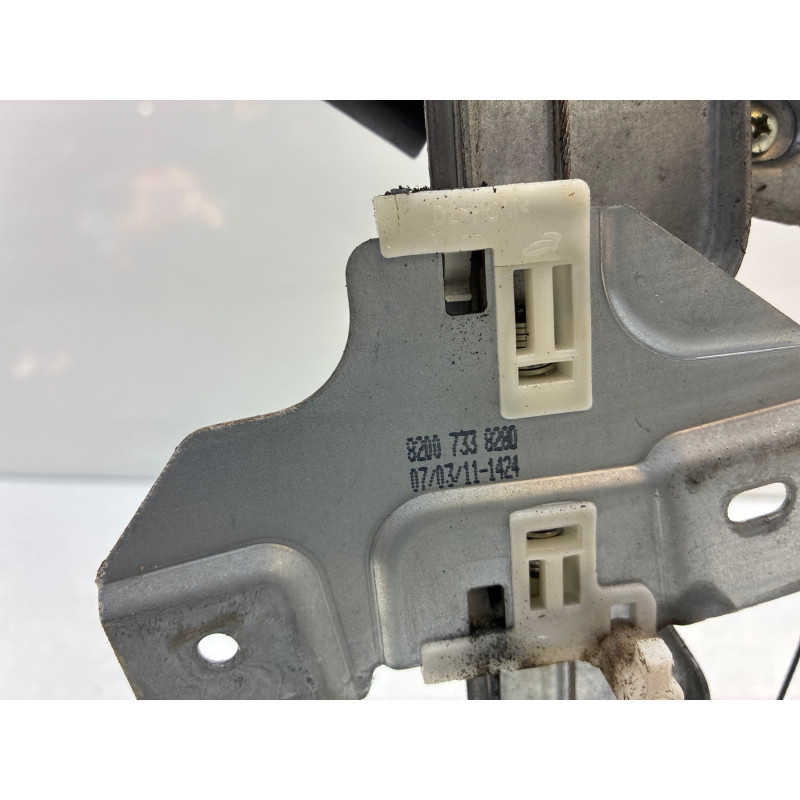 Leve vitre electrique avant droit DACIA DUSTER 1 Photo n°6