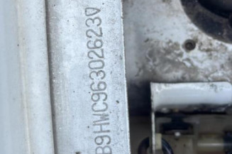 Serrure avant droit PEUGEOT PARTNER 1