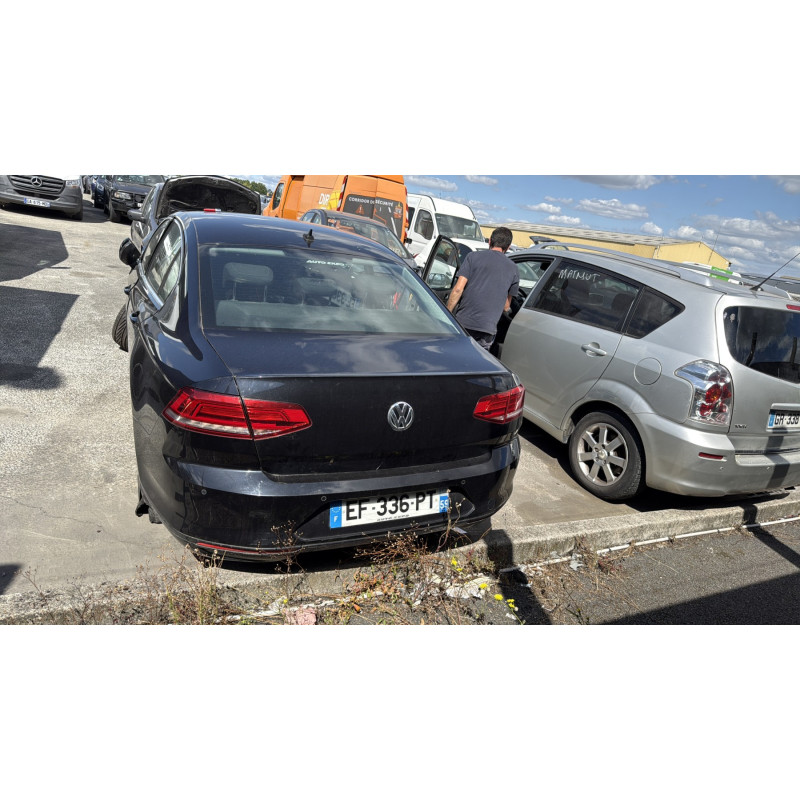 Custode avant gauche (porte) VOLKSWAGEN PASSAT 7 Photo n°13