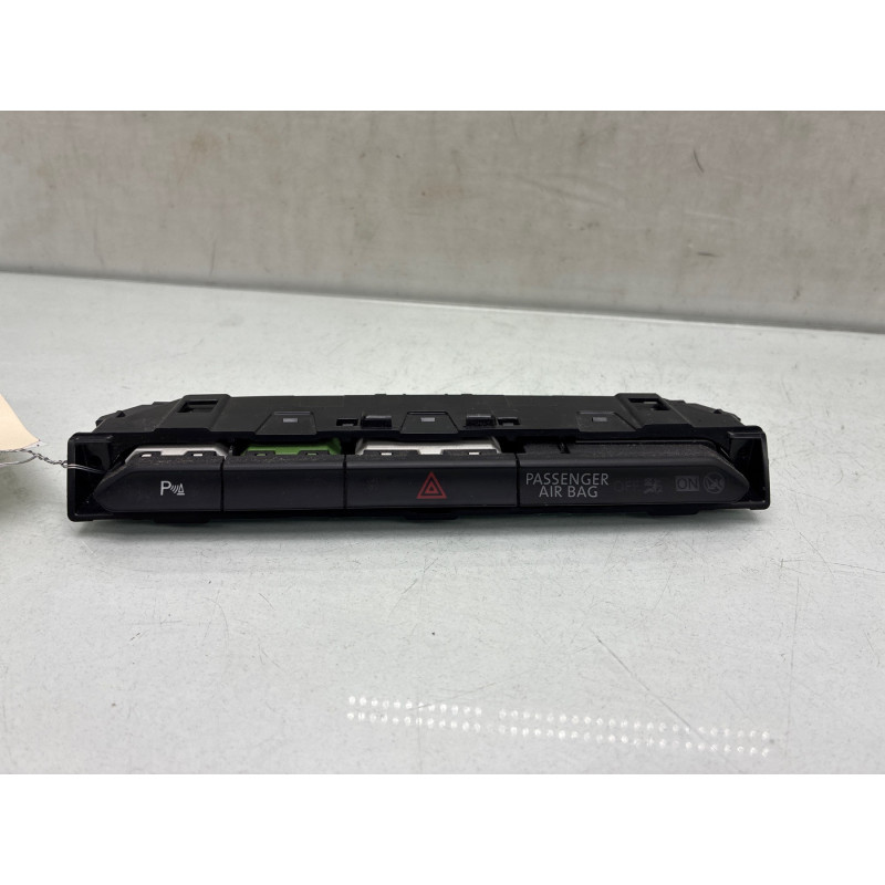 Bouton de warning VOLKSWAGEN PASSAT 7 Photo n°1