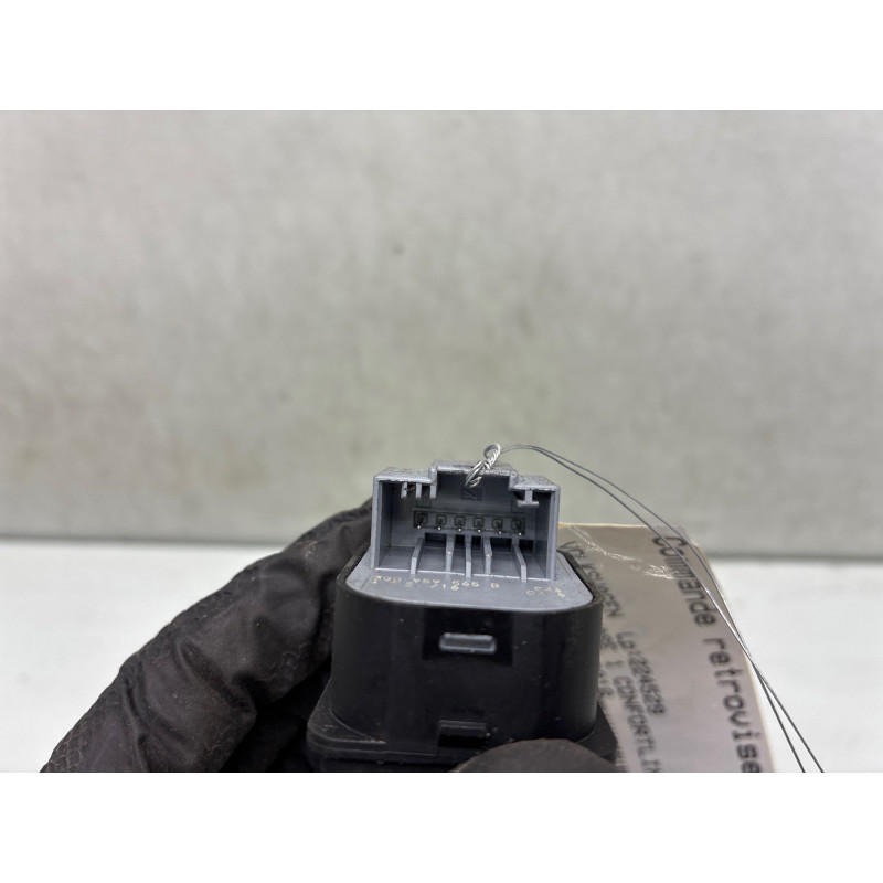 Commande retroviseurs VOLKSWAGEN PASSAT 7 Photo n°4