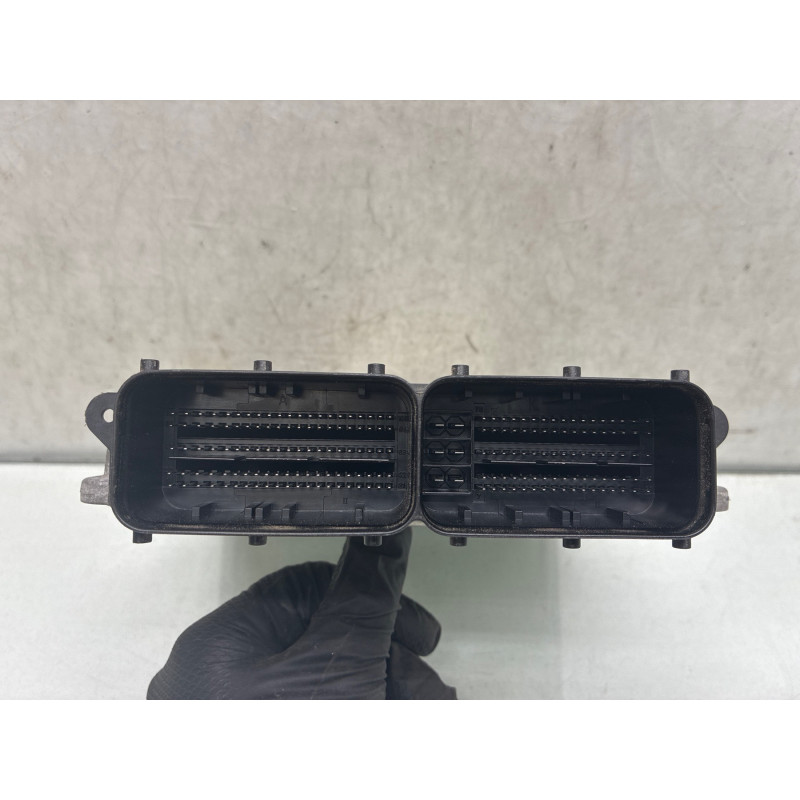 Calculateur moteur VOLKSWAGEN PASSAT 7 Photo n°4