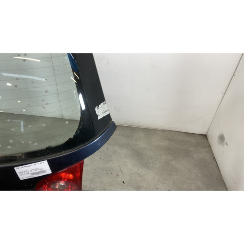 Malle/Hayon arriere VOLKSWAGEN GOLF 5 Photo n°4