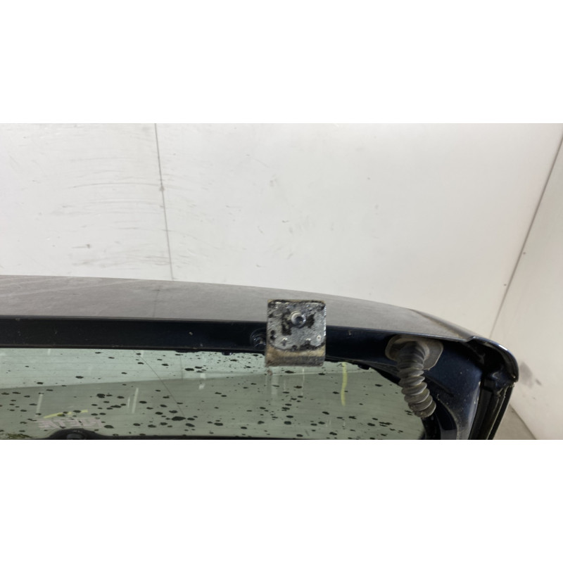 Malle/Hayon arriere VOLKSWAGEN GOLF 5 Photo n°9