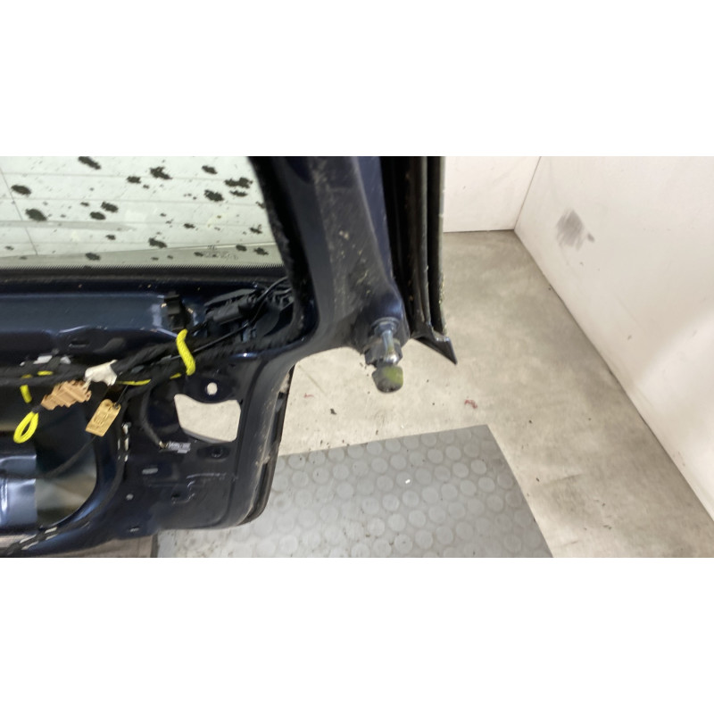 Malle/Hayon arriere VOLKSWAGEN GOLF 5 Photo n°10