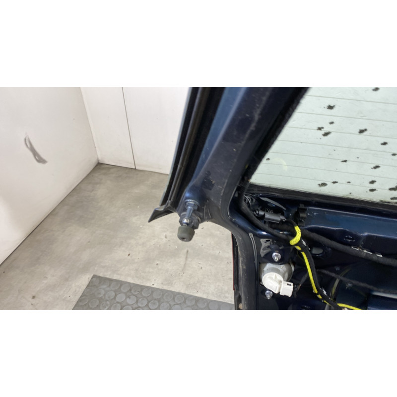 Malle/Hayon arriere VOLKSWAGEN GOLF 5 Photo n°11