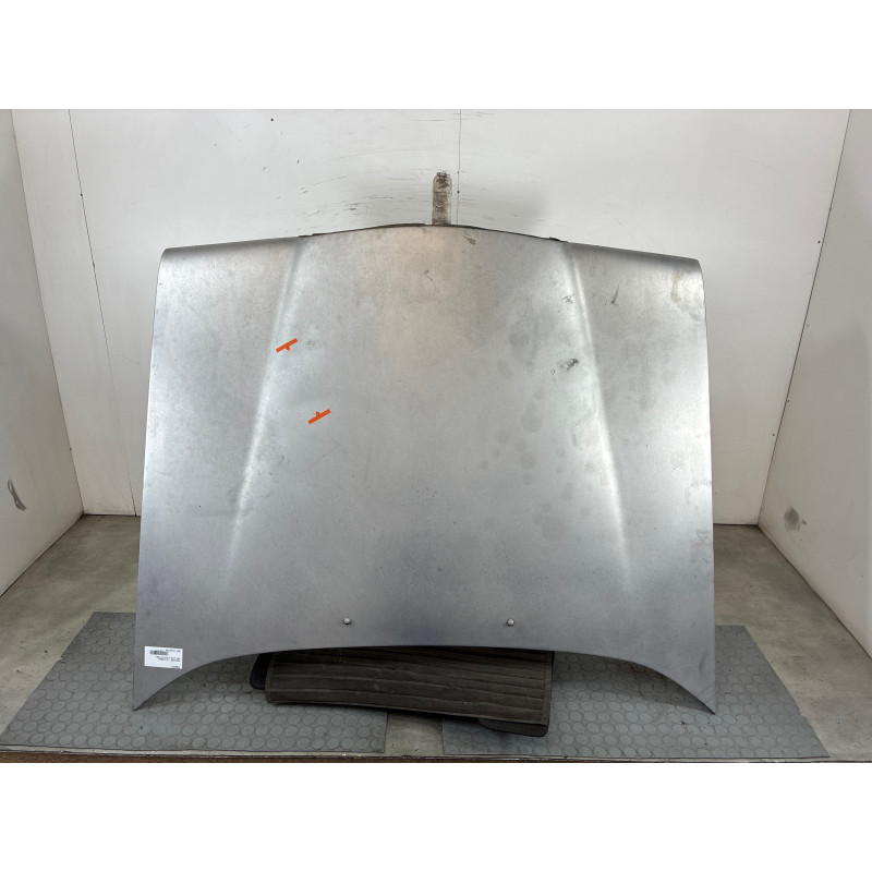 Capot MERCEDES 200 W123 Photo n°1