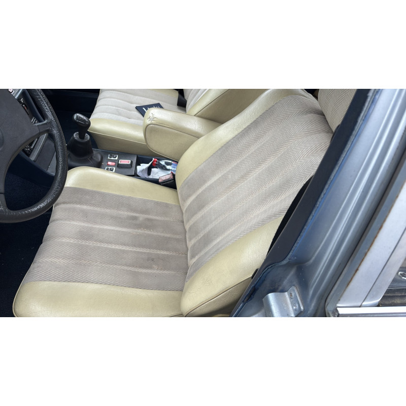 Capot MERCEDES 200 W123 Photo n°14