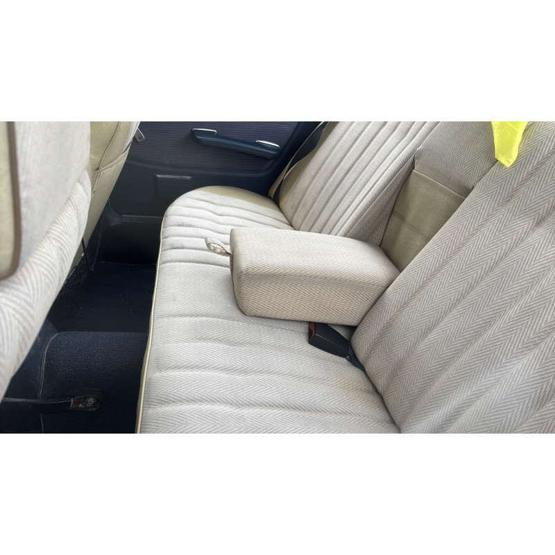 Capot MERCEDES 200 W123 Photo n°17