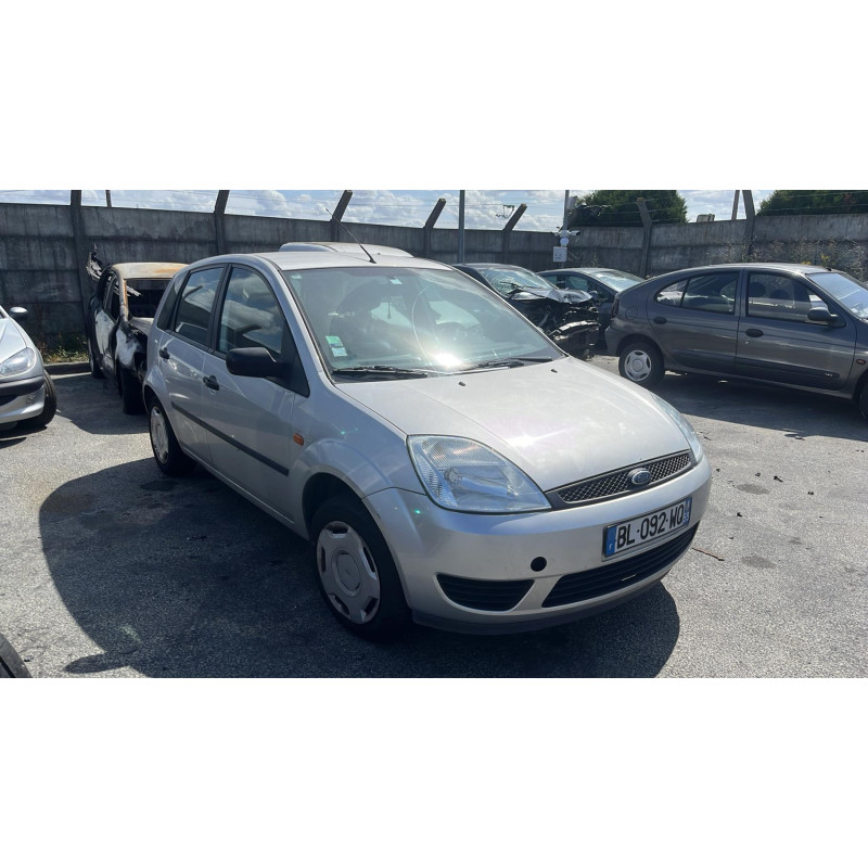 Aile avant gauche FORD FIESTA 5 Photo n°4