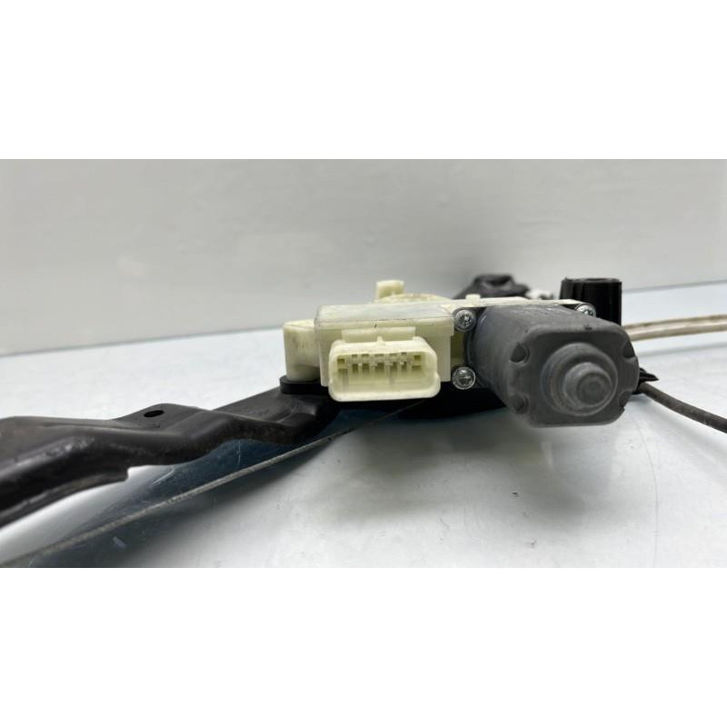 Leve vitre electrique avant droit PEUGEOT 308 2 Photo n°4