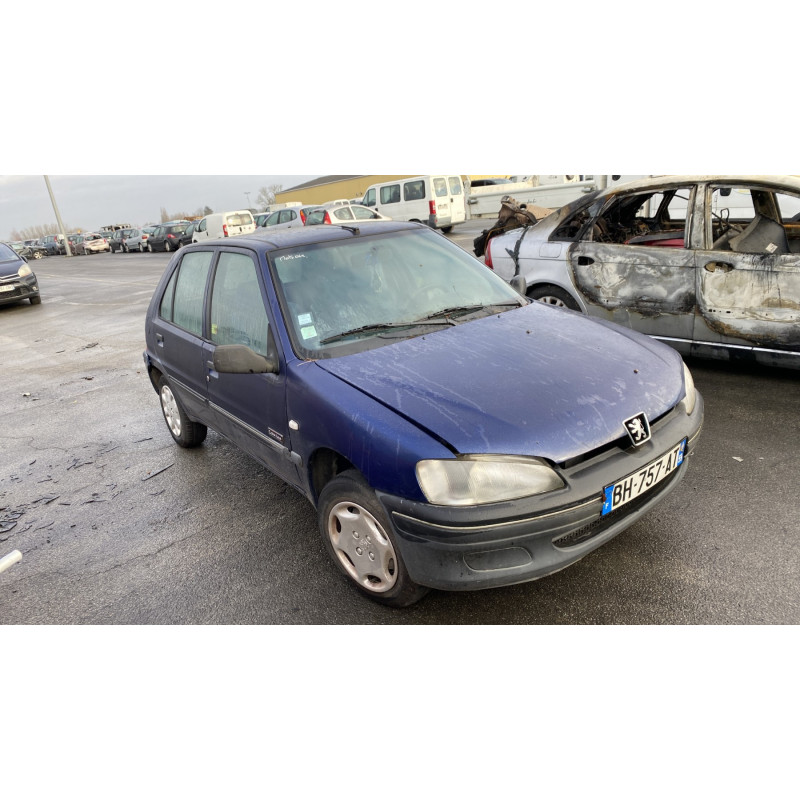 Aile avant droit PEUGEOT 106 Photo n°7