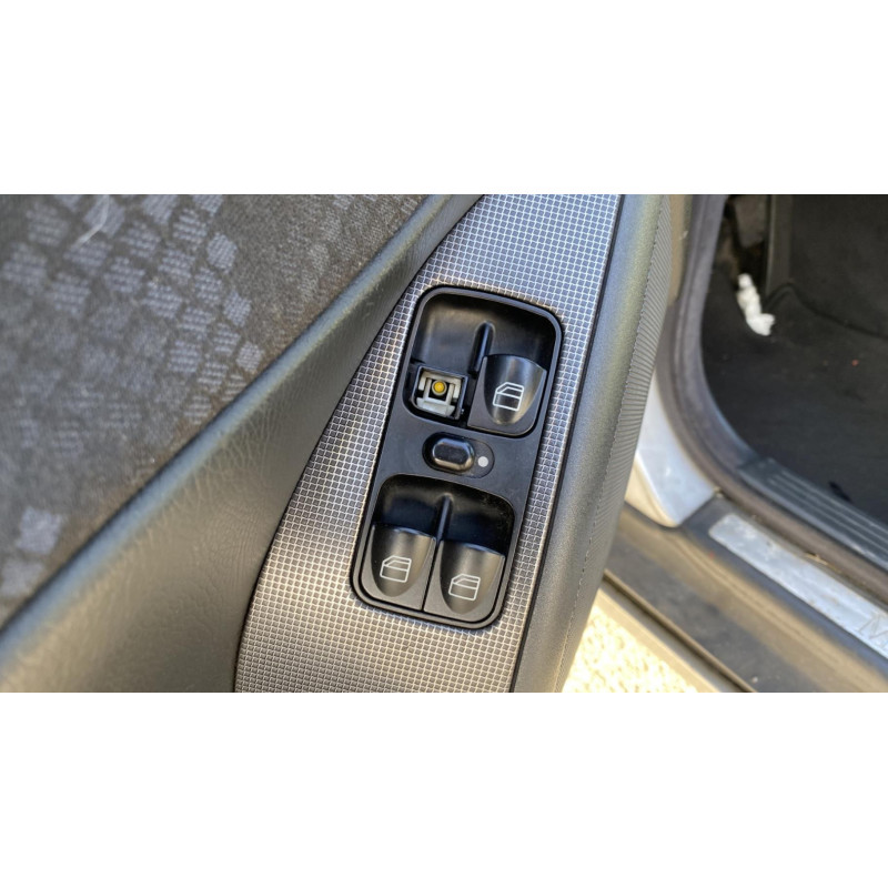 Renfort pare choc avant (traverse) MERCEDES CLASSE C 203 Photo n°1