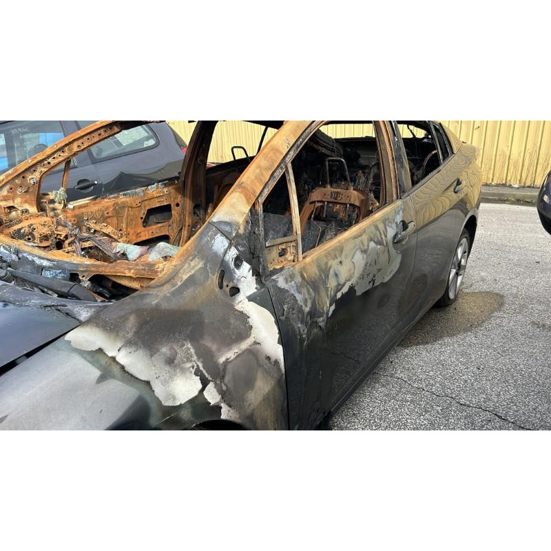 Renfort pare choc avant (traverse) TOYOTA PRIUS 4 Photo n°15