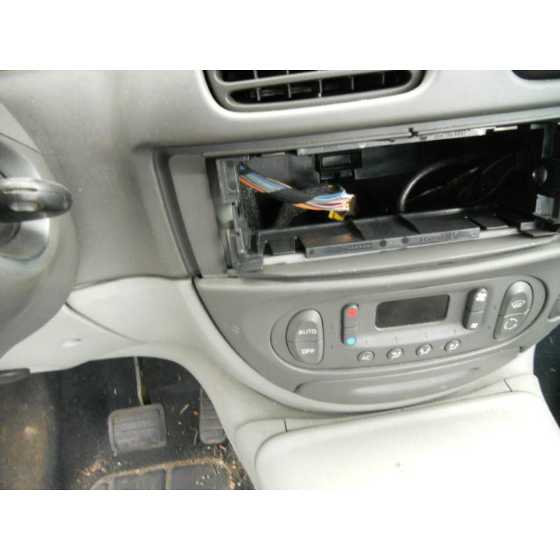 Etrier avant droit (freinage) RENAULT SCENIC 1 Photo n°10