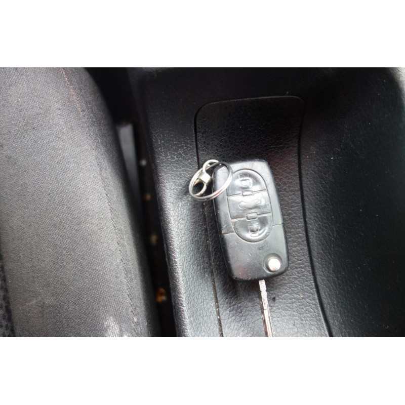 Etrier avant gauche (freinage) AUDI A4 2 Photo n°10