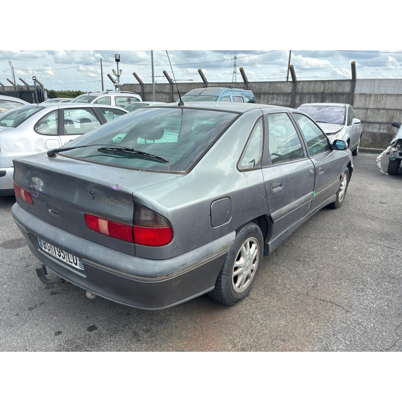 Pare choc avant RENAULT SAFRANE Photo n°9