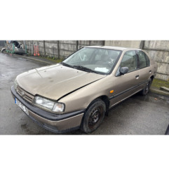 Pare choc arriere NISSAN PRIMERA 1