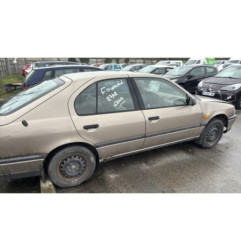 Pare choc arriere NISSAN PRIMERA 1